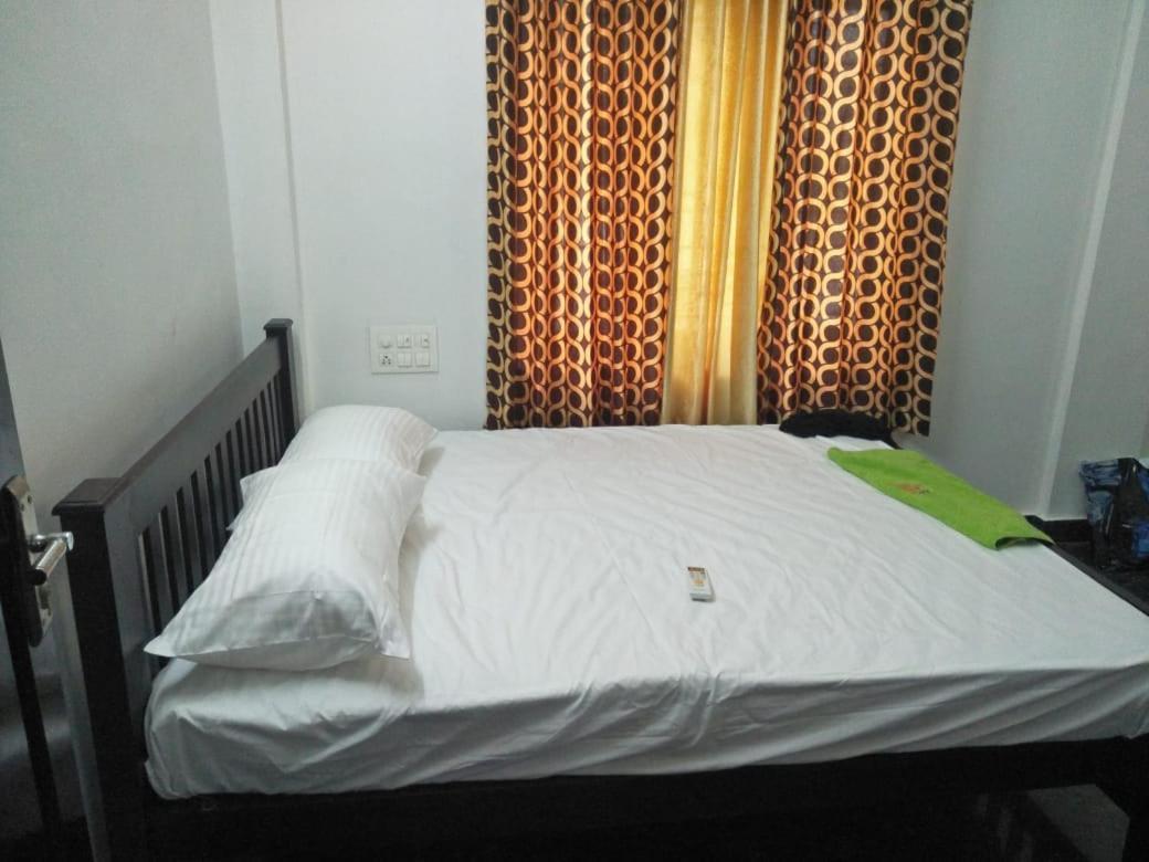 Coral Homes Kochi Habitación foto
